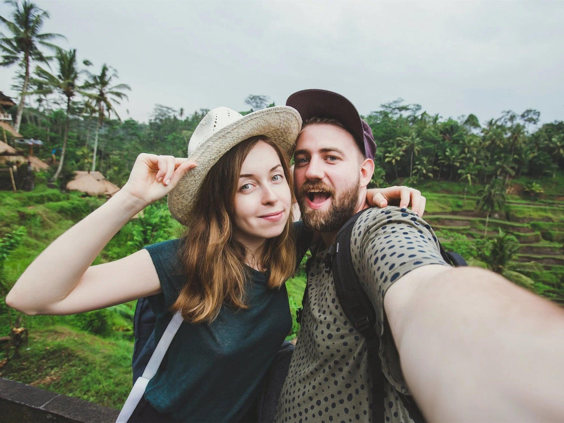 Is it good or not to take pictures as a couple? - 4Lovebirds