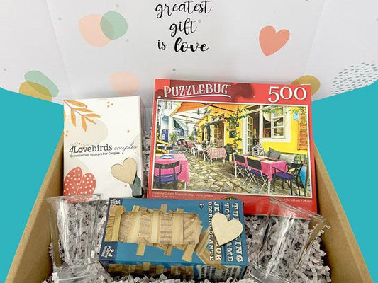  DateBox Club String Art Activity Date Night, Couples Gifts, 2  Boards, 2 Hammers, Nails, Thread & 6 Patterns, 2 Player Games, Date Night  Ideas, Mindfulness Activities Gottman Certified : Arts, Crafts & Sewing
